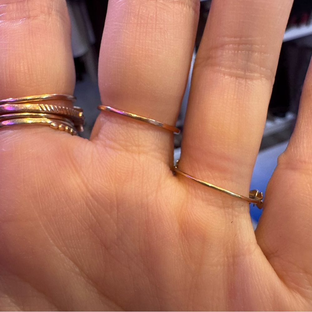 18K Solid Yellow Gold Dainty Butterfly Cluster - Picture 5 of 7